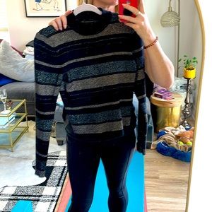 House of Harlow sweater